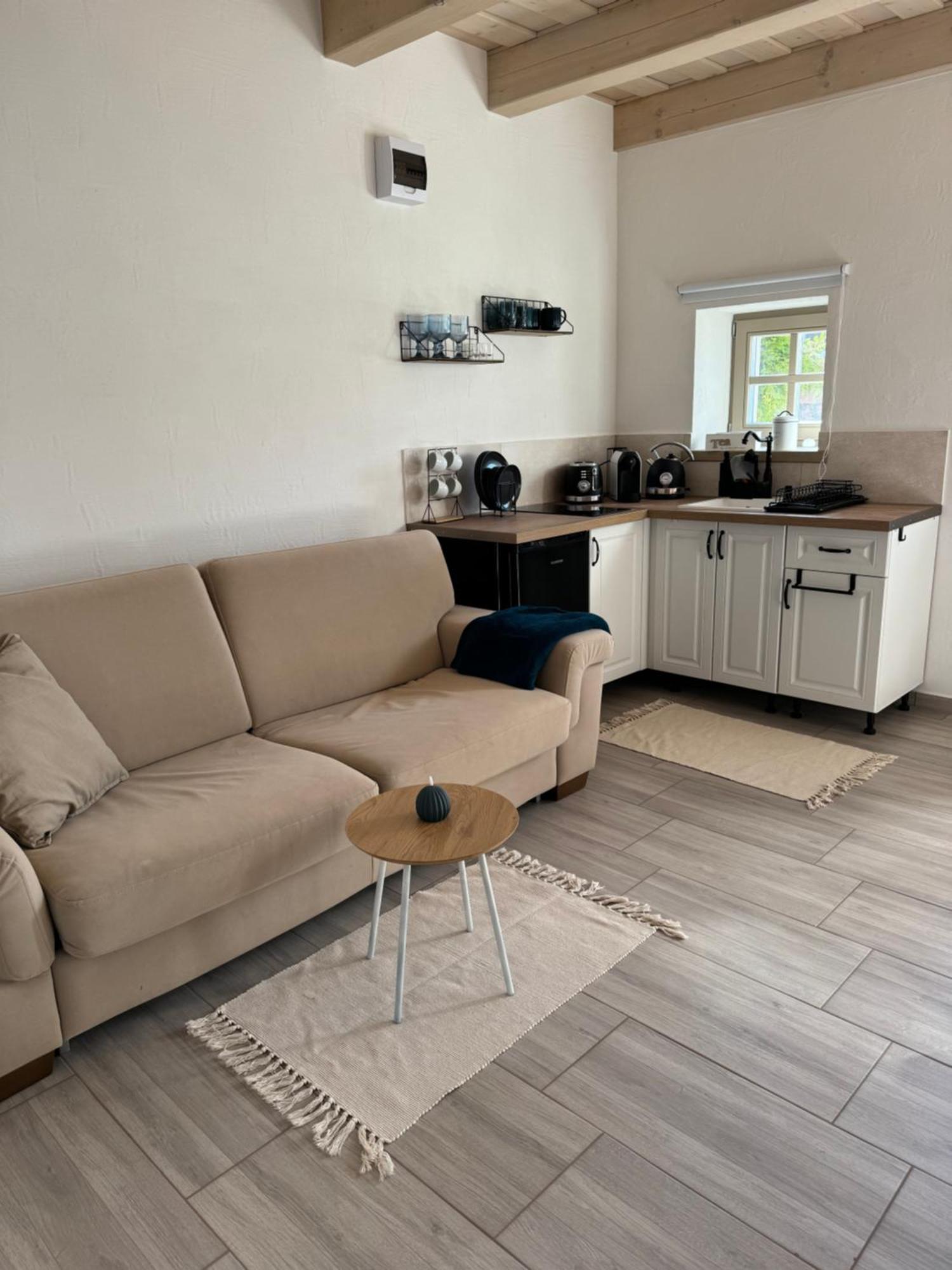 Pres-Lak Apartment Tarjan Exterior photo