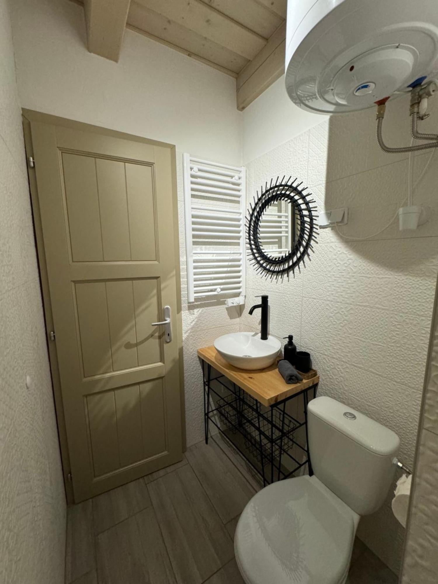 Pres-Lak Apartment Tarjan Exterior photo
